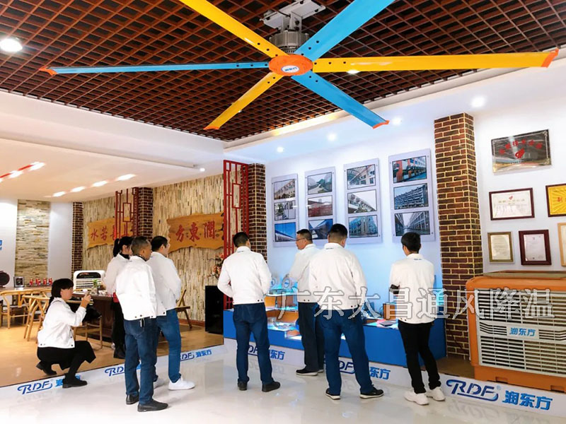 工业大风扇一天用多少度电,工业风扇换一个电机多少钱