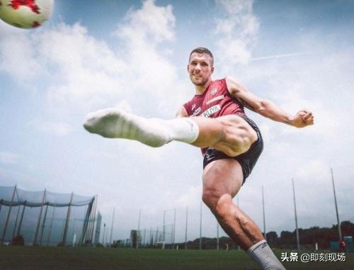 盘点中超赛场,盘点近年来在中超大腿级中场球员