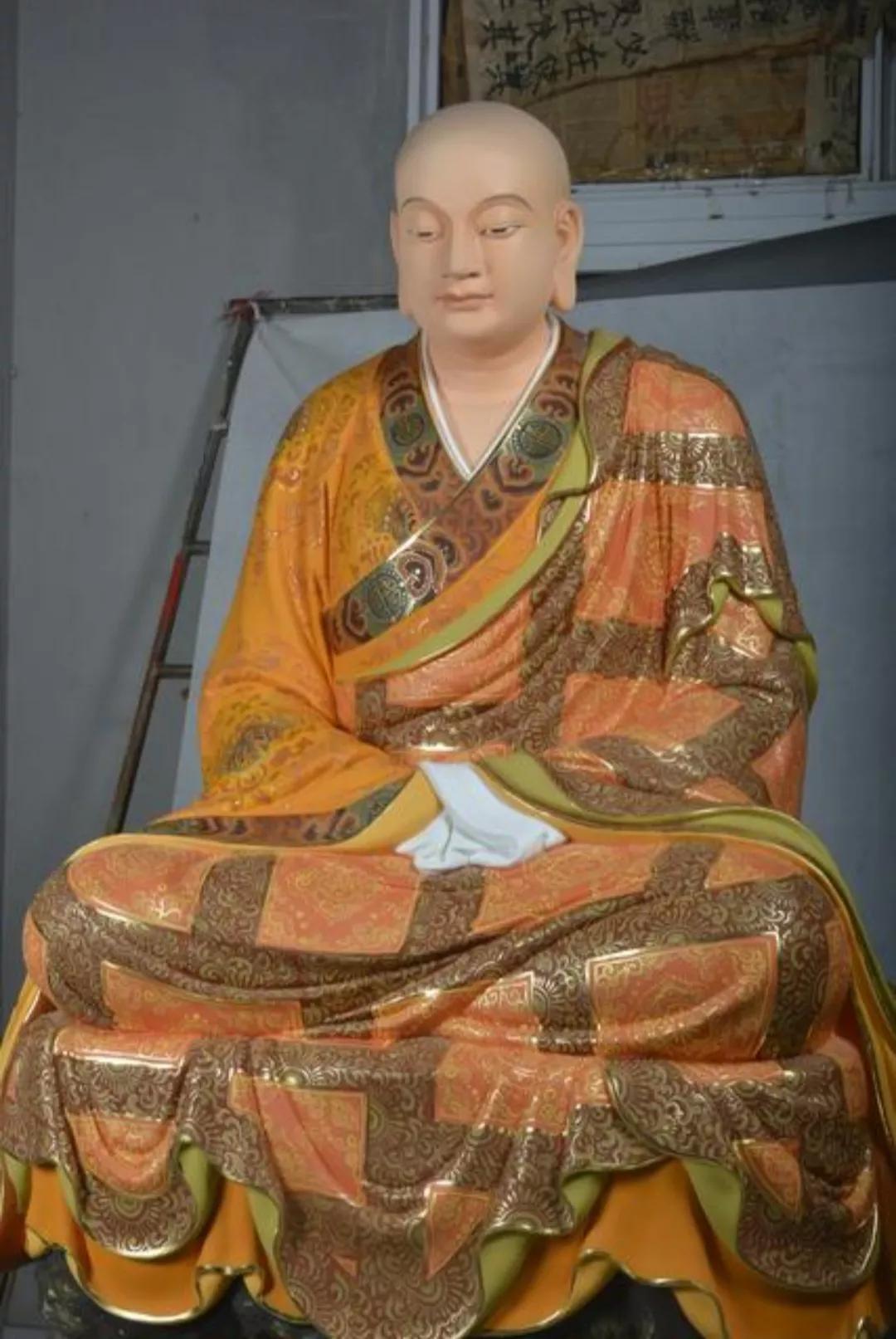 修佛为什么要修小乘,大乘菩萨和小乘罗汉一样吗