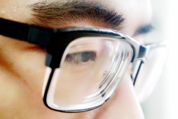 高度近视的人不宜做什么体育项目,高度近视的人不适合什么眼镜