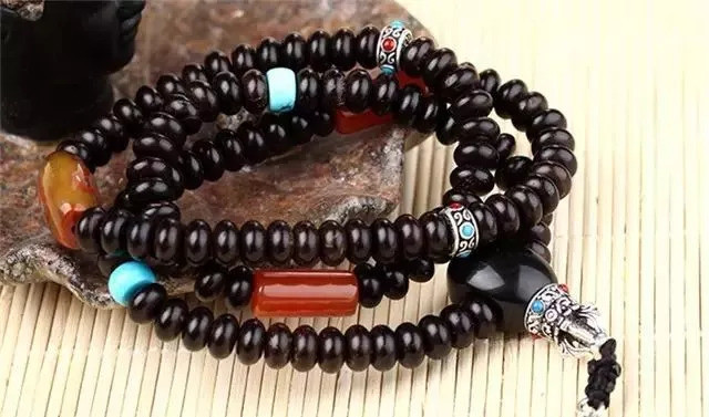 如何搭配适合自己的手串,正确的手串怎么样搭配好看