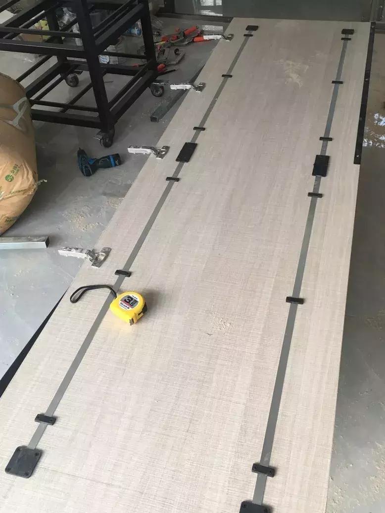 超高柜门怎样做不变形,定制衣柜柜门怎么防止变形