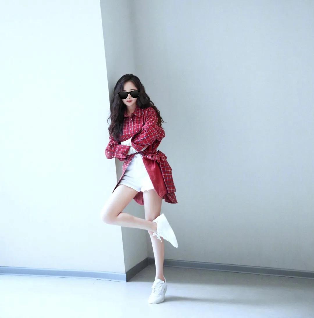 小白鞋推荐英伦风,经久耐穿的小白鞋