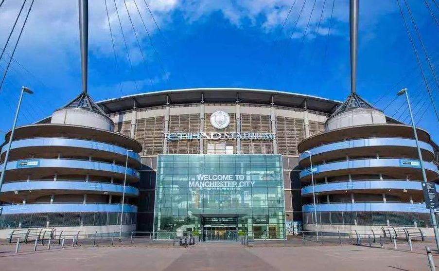 曼城遭遇首败仍领跑,曼城罚下去一个人四球逆转