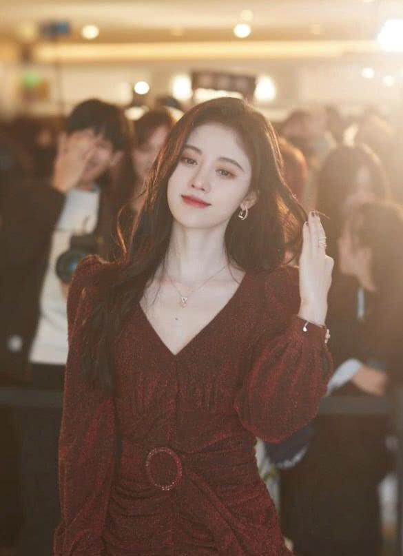 鞠婧祎黑色丝绒长袜,鞠婧祎会不会穿黑色丝袜