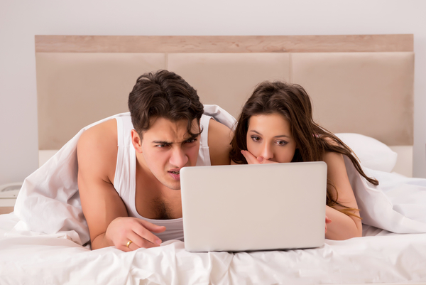 老是想尿尿是什么原因该怎么治,女性一直想尿尿是什么病