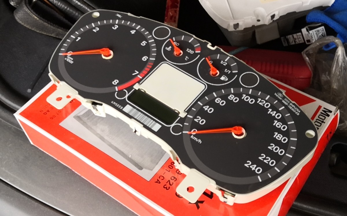 福克斯引擎防盗锁故障请检修,经典福克斯仪表显示大屏维修