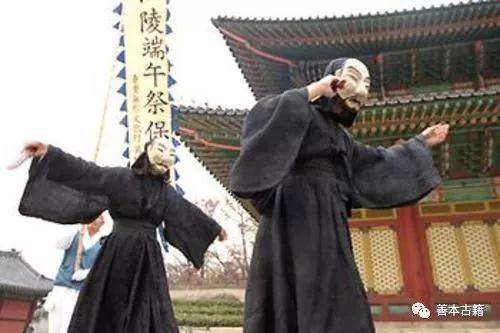 屈原为什么要投江自杀?屈原不死就没有端午节吗?