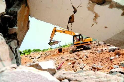 拆迁被认定危房怎么办,危房拆除原地重建这算违规吗