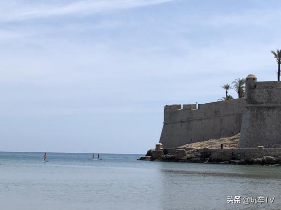 开手波等30个红灯，飞十几小时到万达看场欧冠，哪样更酸爽？