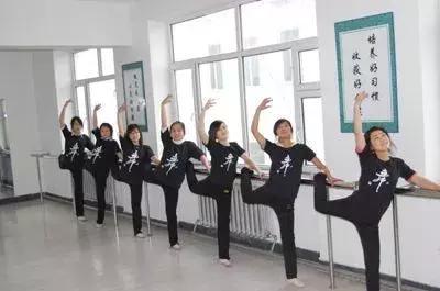 张雪峰谈学前教育专业就业前景,本科师范类学前教育就业前景