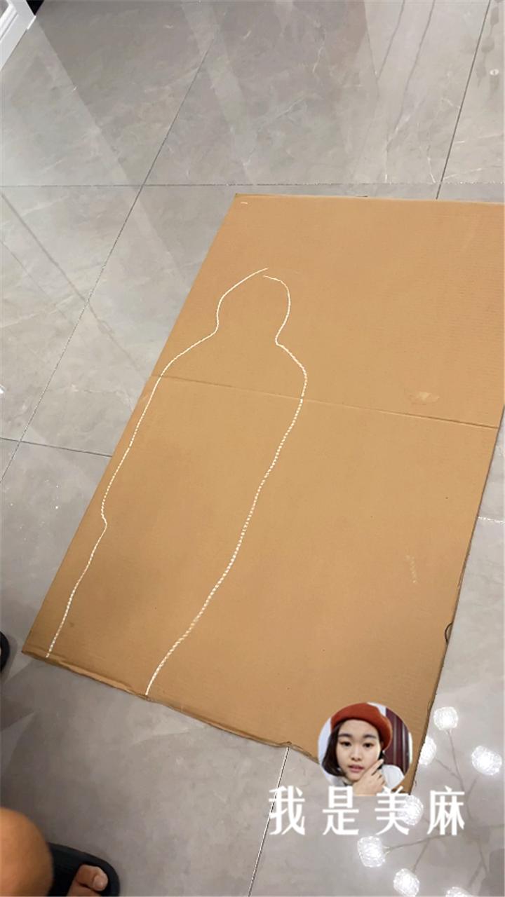 废弃的纸箱别扔能做成玩具,儿童创意废品做变形金刚