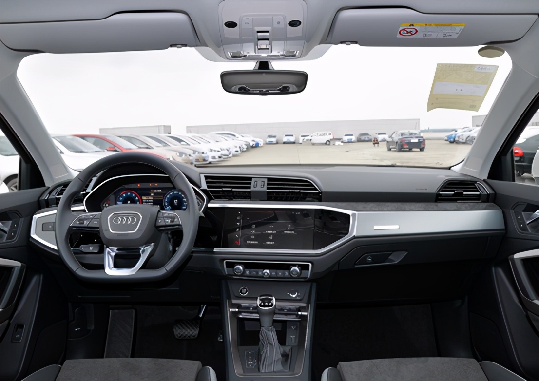 奥迪q32020款sportback40tfsi,奥迪Q3suv小型