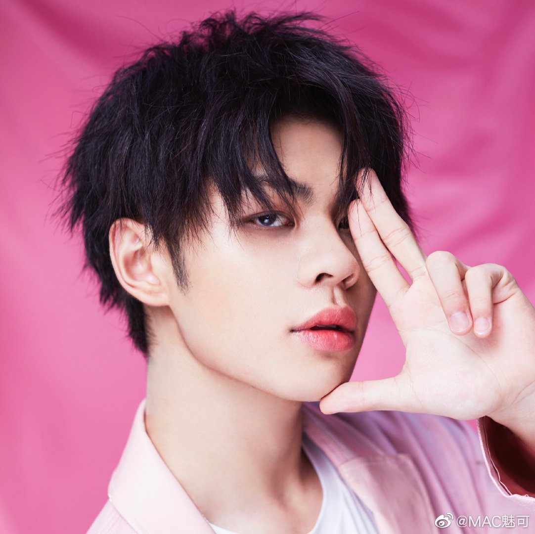 mac口红子弹经典正红色测评,mac口红盘点看看哪一款适合你