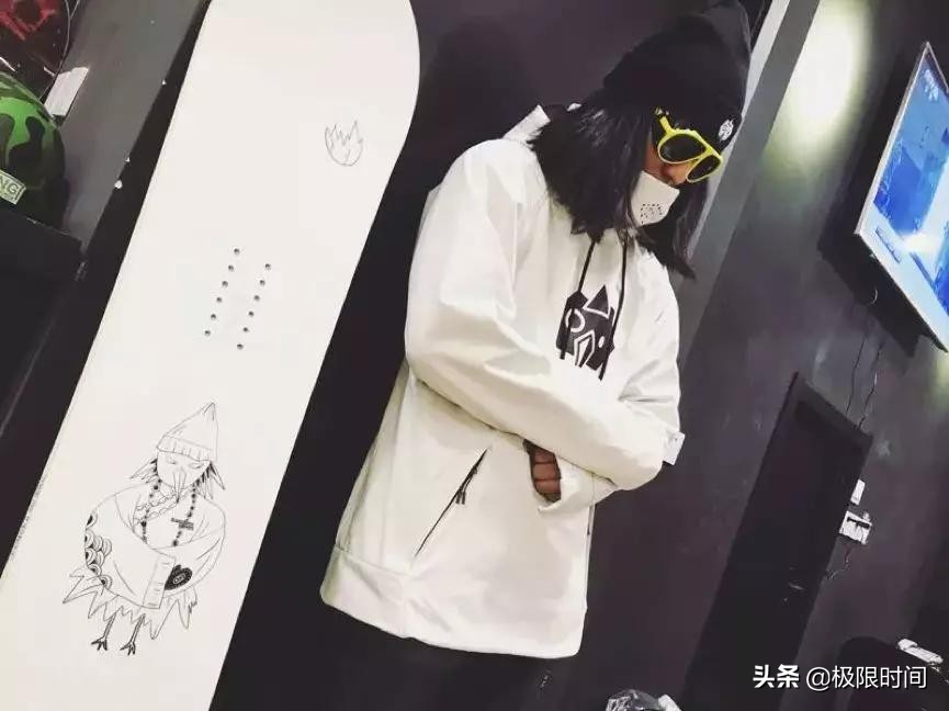 易毒谷思明：买不起雪服，就自己开了家雪具店｜冰雪100人Vol.006