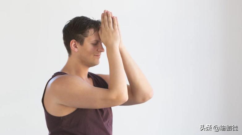 手腕疼痛可以练什么瑜伽,手腕疼的瑜伽康复动作