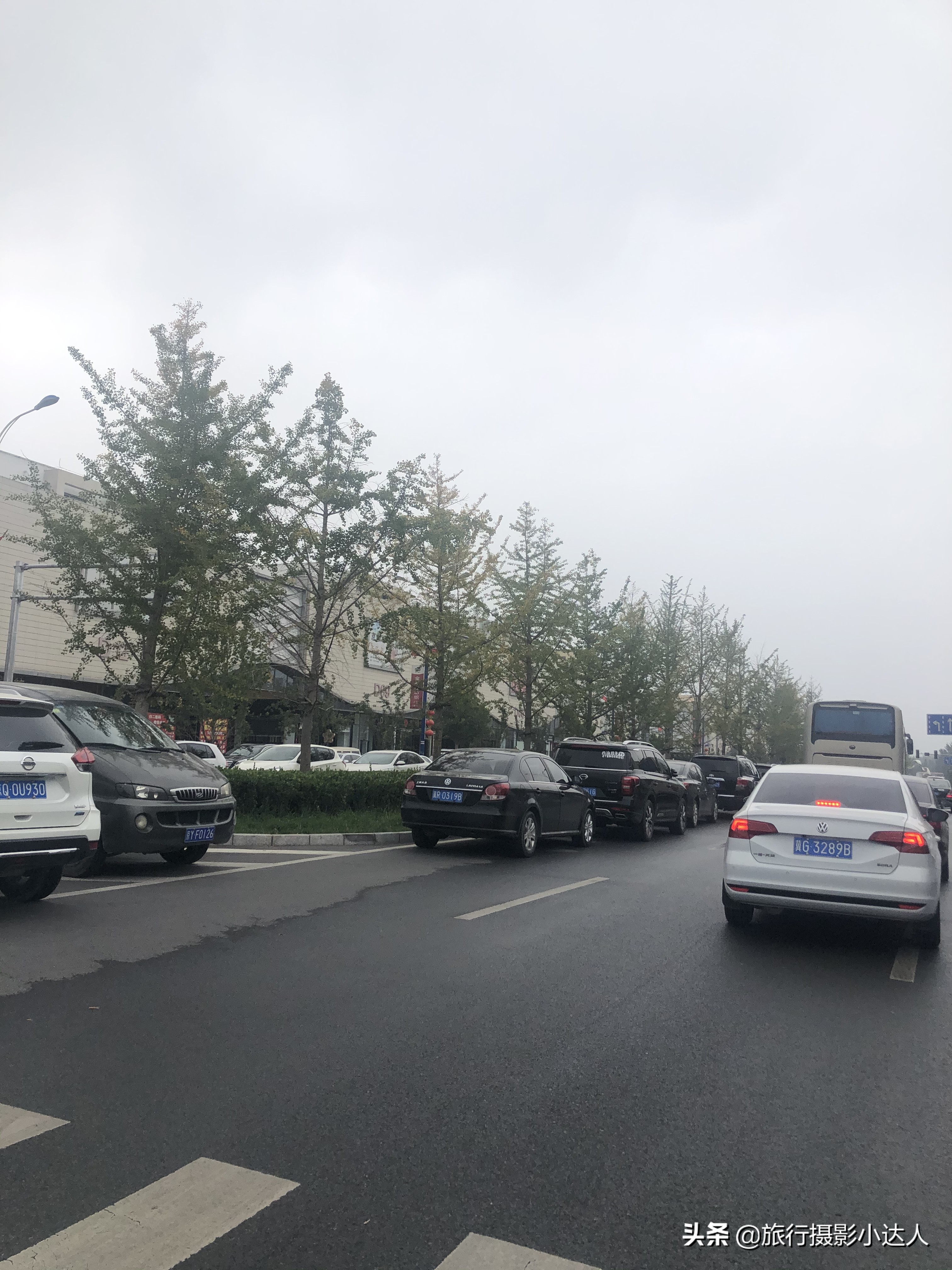 天冷了去买点衣服,天冷了带孩子去城里买件衣服