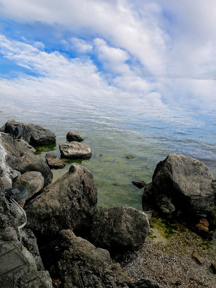 抚仙湖孤山上有什么景点,抚仙湖里的小岛