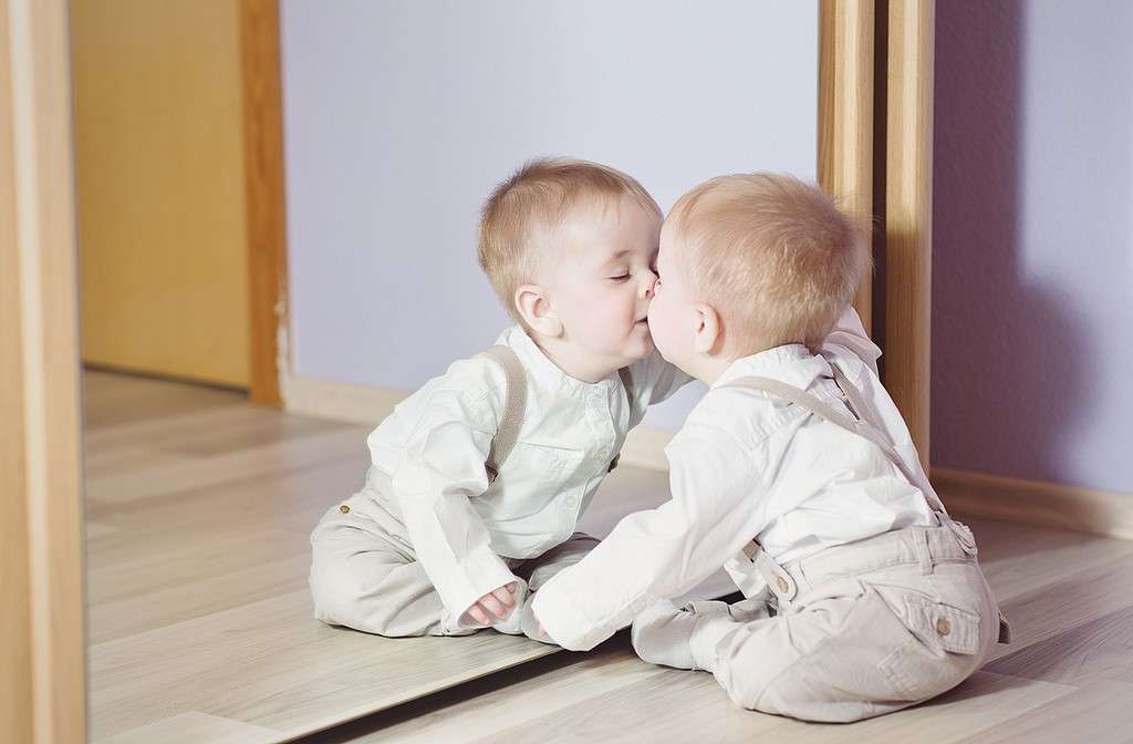 2岁4个月喜欢学狗叫,2岁宝宝一直学狗叫