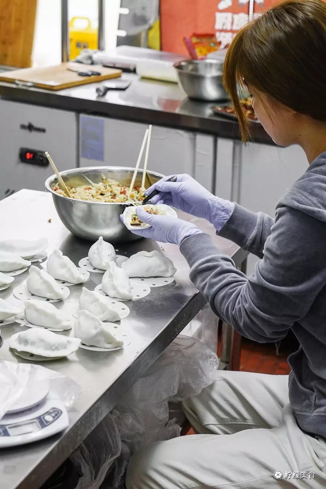 花七八十跑腿费，就为一盒糯米糍