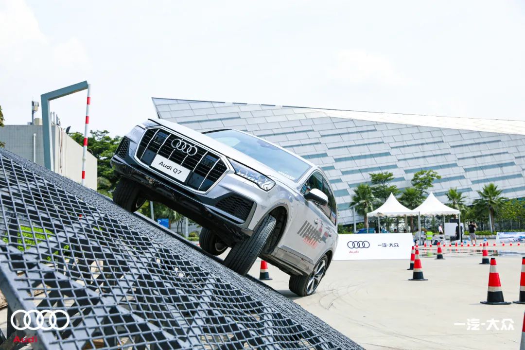 最新款奥迪rs5赛道试驾,奥迪rs5双门版赛道测试