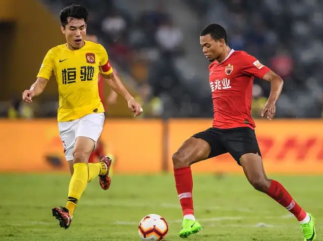 阿兰主动道歉完整版,阿兰先拔头筹广州德比