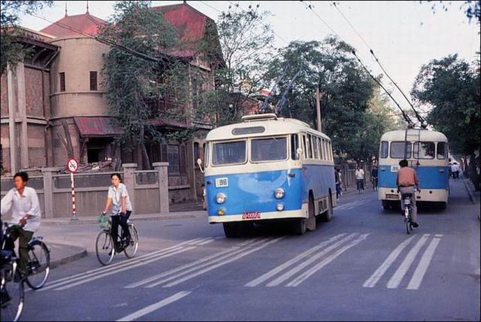 80年代北京友谊商店里的商品,80年代商店买东西