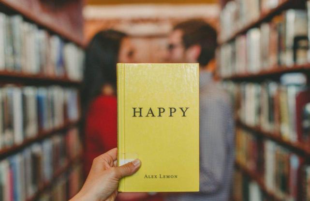 没签劳动合同离职不给工资怎么办,试用期七天离职不给工资找谁解决