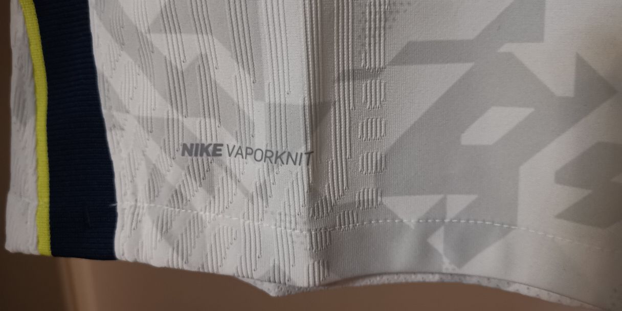 新版热刺球衣,热刺20-21赛季长袖球衣