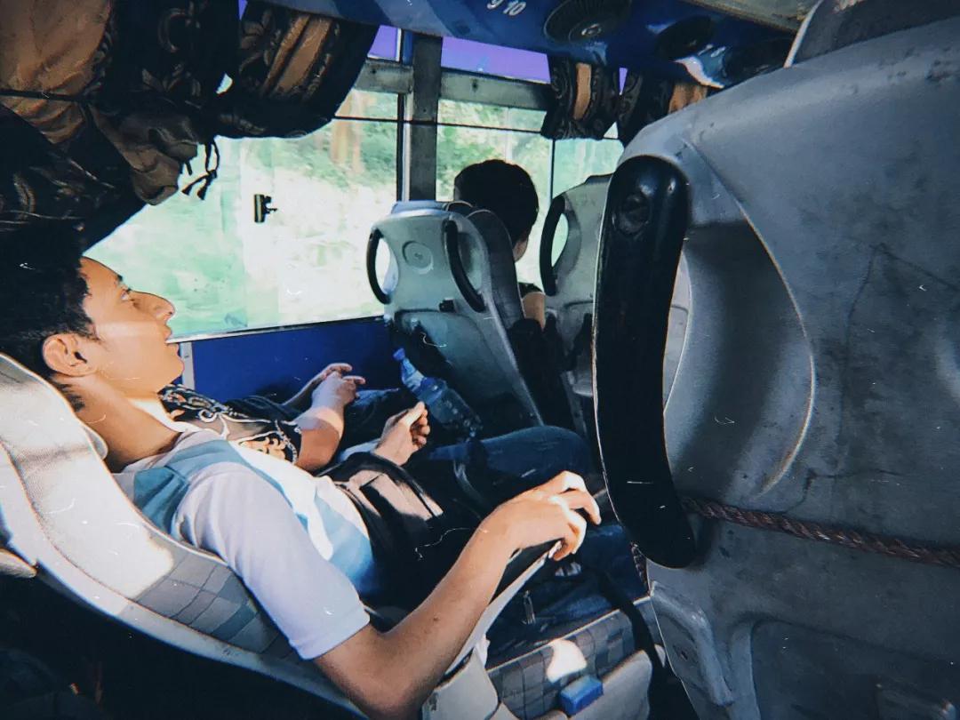 *局骗**和微笑,3000元带你体验双面尼泊尔