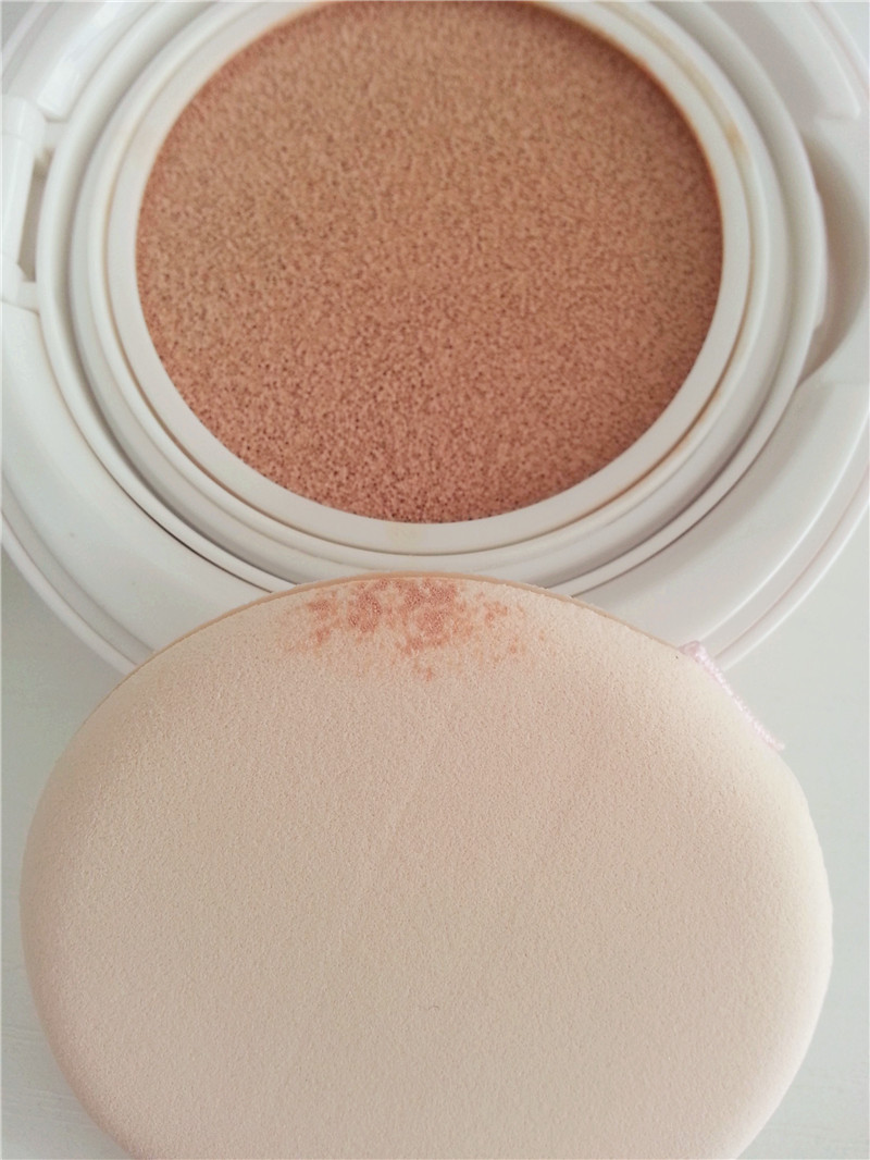 化妆脱妆浮粉怎么使用气垫,化妆气垫霜的正确步骤