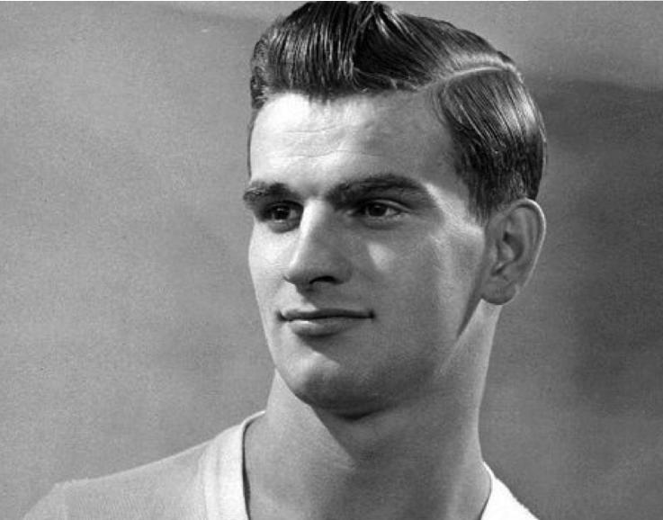 c罗和贝利谁进球最多,c罗梅西马拉多纳贝利进球对比图