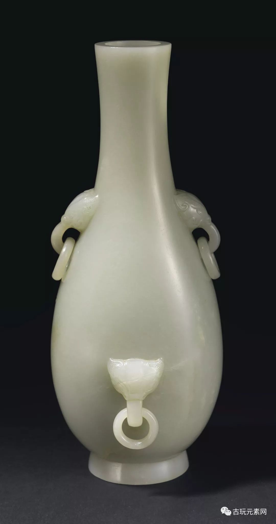 纽约苏富比总成交约1.2亿乾隆青白玉双鱼洗近2000万人民币成交