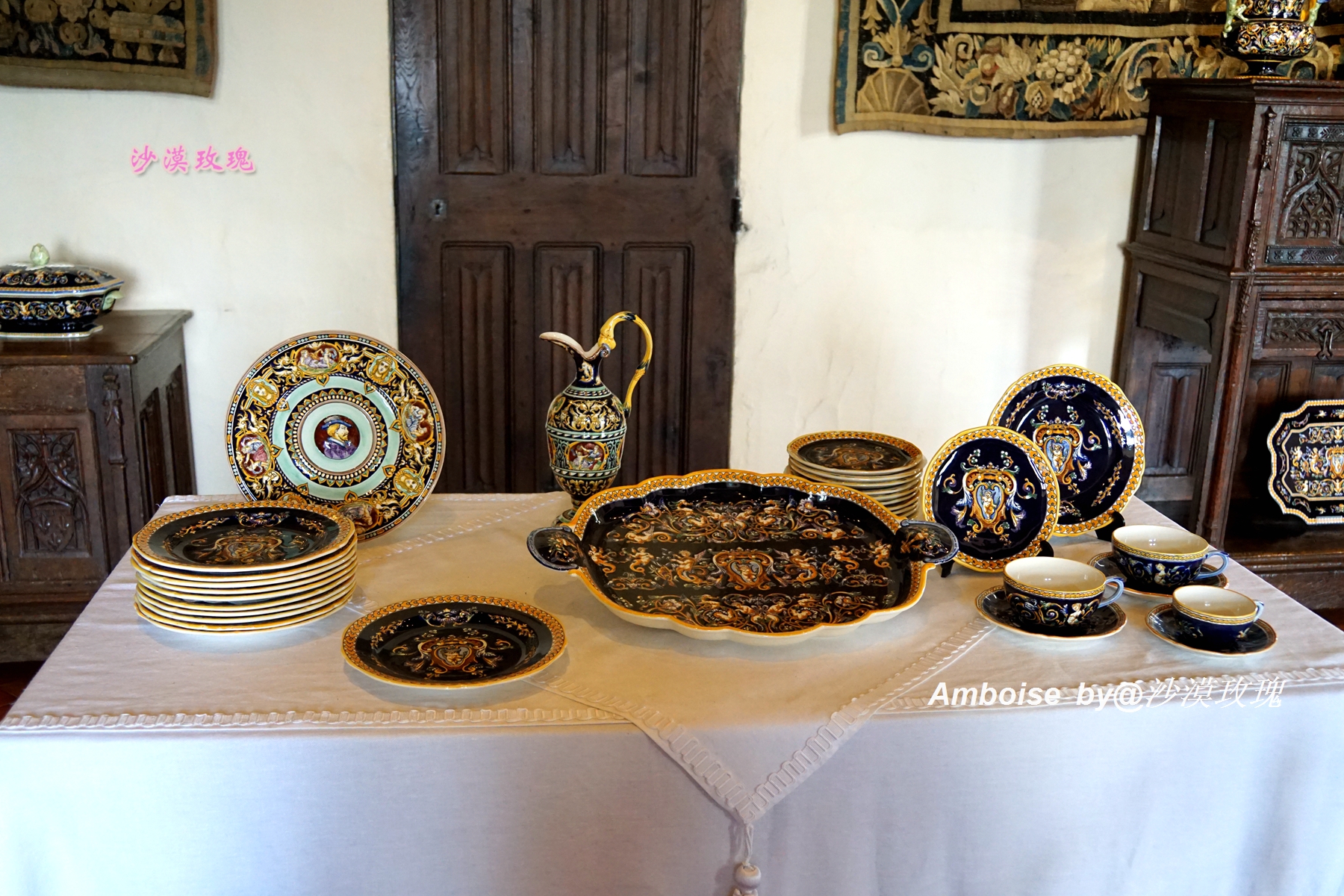 它是法国文艺复兴城堡的代表，一代巨匠达芬奇长眠于此