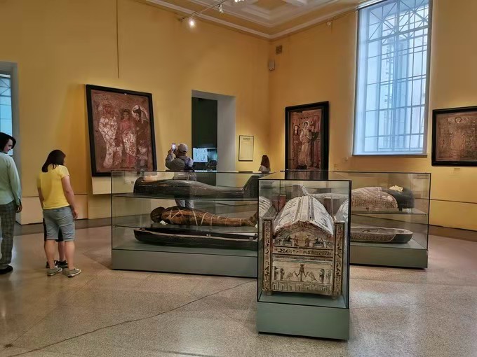 梵高莫奈的画藏在哪里,莫奈高更画