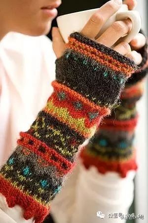 最新手套编织图冬,一线织到底的手套教程