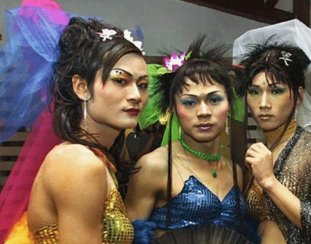 “变性人”李二毛，为爱变“女人”惨遭抛弃，出租屋结束悲惨一生