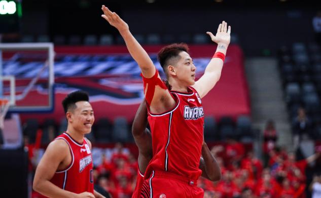 顾全踩线救球,绝杀慕尼黑全过程