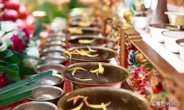 居士意思就是在家修行吗,居士需要奉行什么戒律