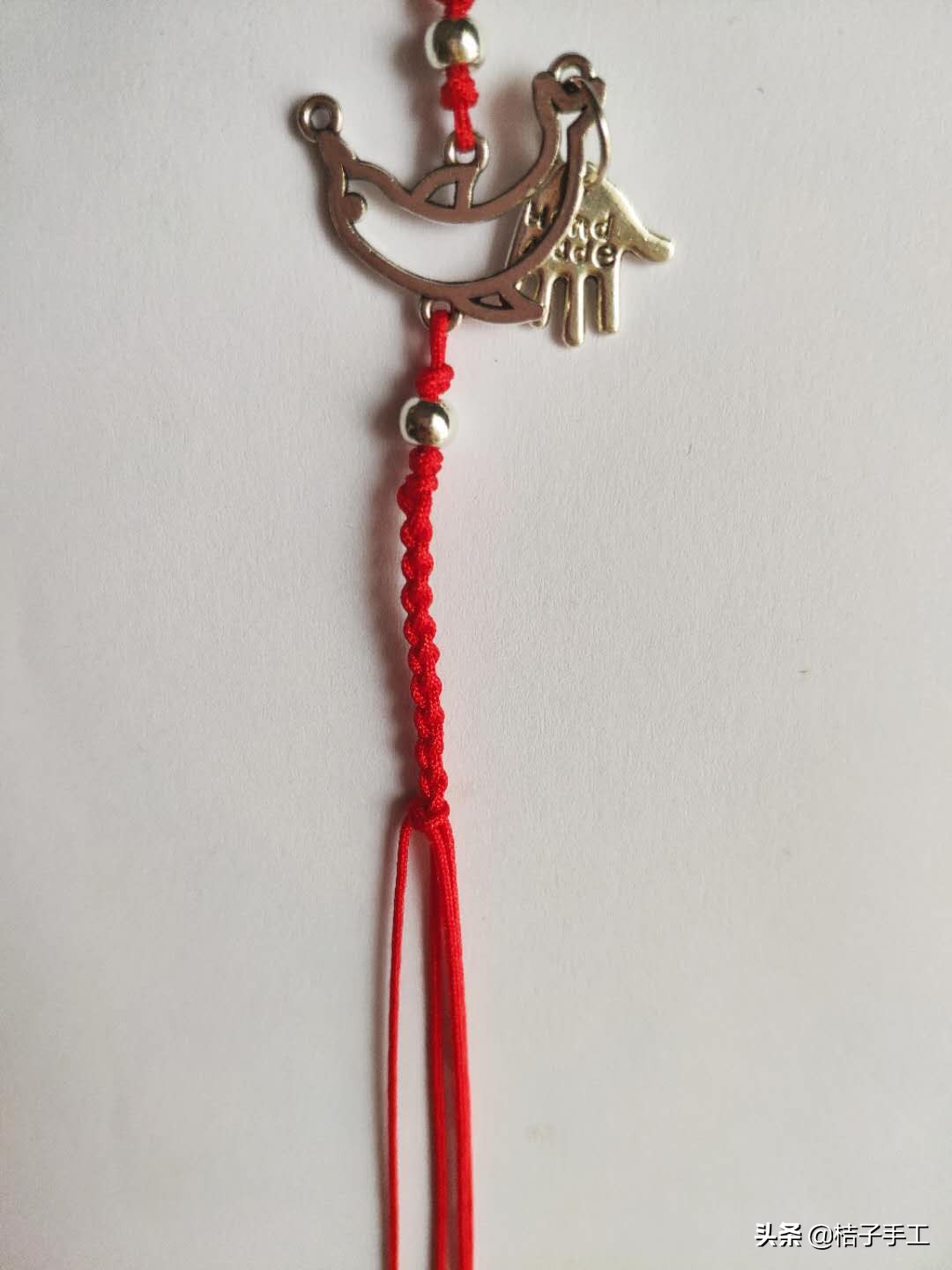 红绳银饰手链教程,手链银链教程