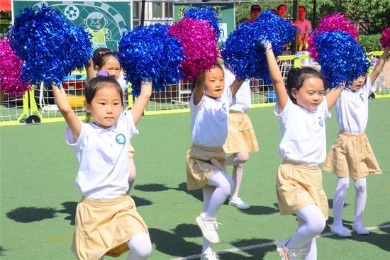 沃德兰·东大幼儿园易城园“沃沃足球赛”圆满落幕小球员诠释“体育精神”