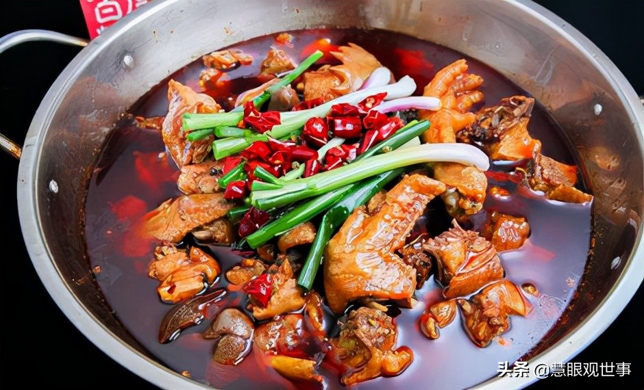 《侯卫东*场官**笔记》和《侯海洋基层风云》中的烧鸡公