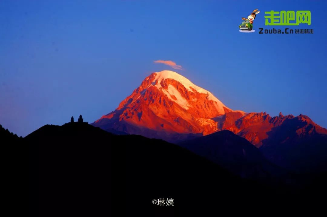 女教师3年游20国,六十岁的女人一个人穷游中国