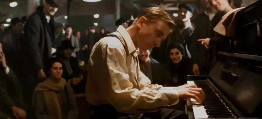 60万人打出8分的国产电影,超过50万人打豆瓣评分的电视剧