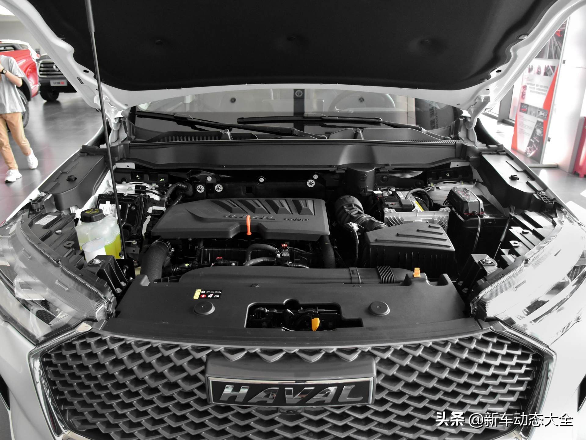 油耗6.6L的增压动力，空间加长，实惠销冠SUV，带你看哈弗H6