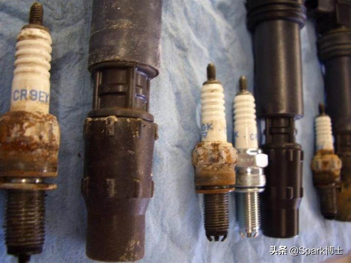 火花塞能不能用白醋清洗？火花塞进水会怎么样？