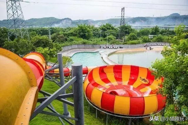 全世界最美的溶洞温泉,很美的天然溶洞温泉