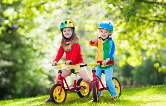 幼儿园秋冬季户外体育锻炼,冬季幼儿园体育锻炼活动的建议