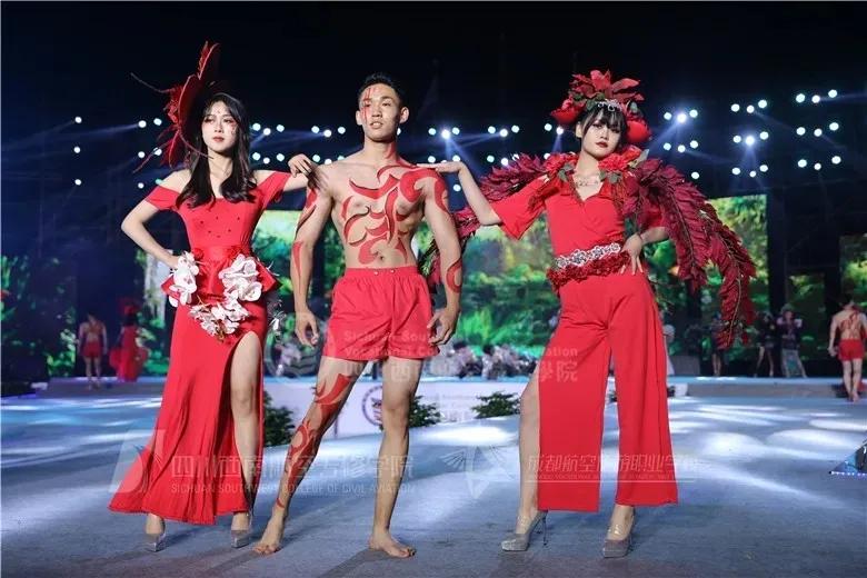 四川最美大学3a景区,成都4a级景区的大学