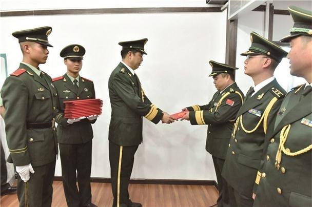 开国将军和元帅待遇区别,开国元帅和开国大将的职务